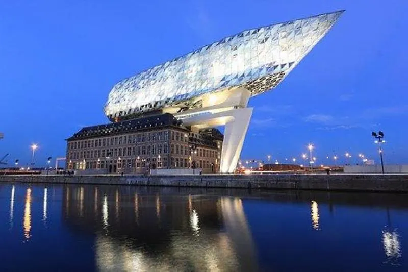 Ξενοδοχείο Hampton By Hilton Antwerp Central Station