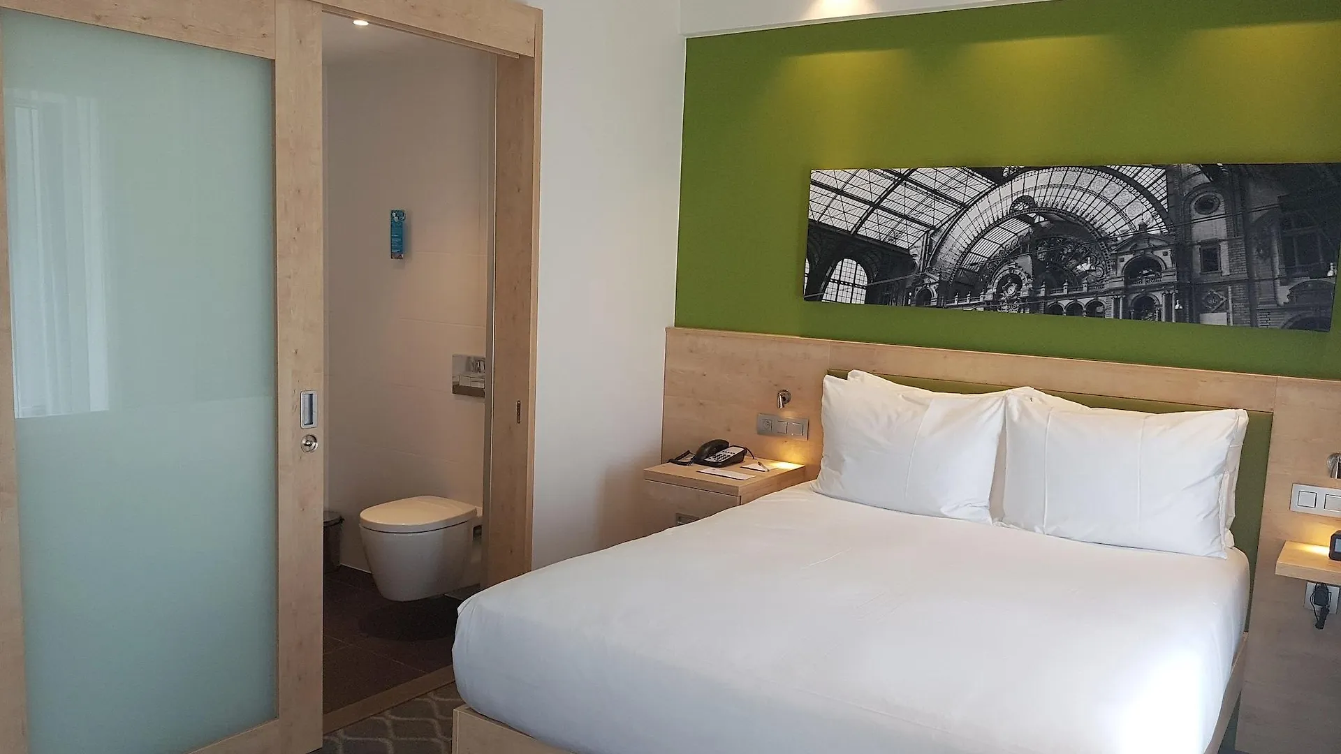Hotel Hampton By Hilton Antwerp Central Station